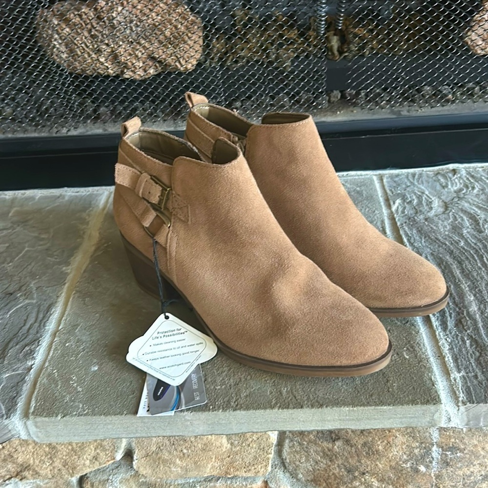Bootie: Sonoma Size 7 Medium, Upper Leather, Taupe NEW WITH TAGS